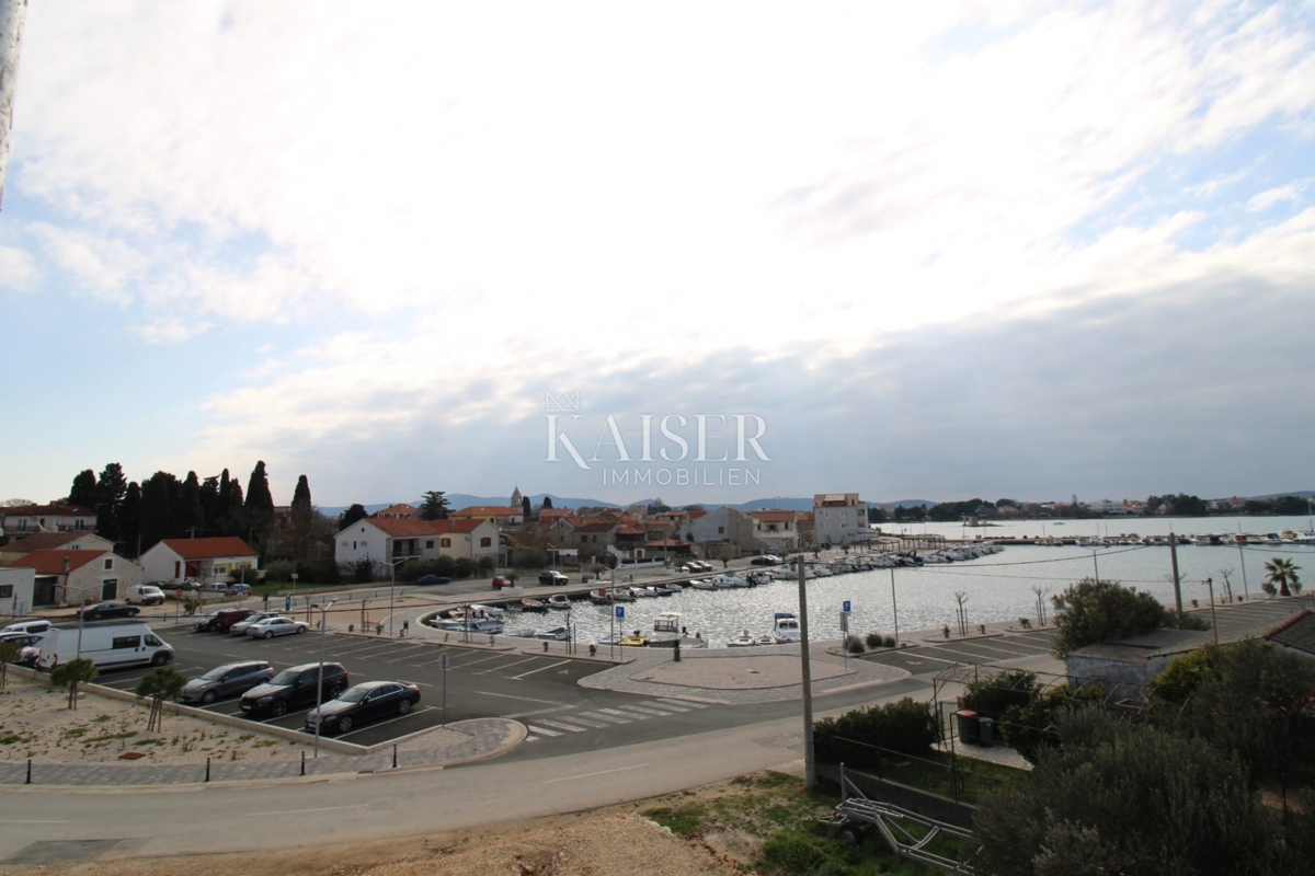 Zadar, Sukošan appartamento con terrazza sul tetto, 1 fila al mare