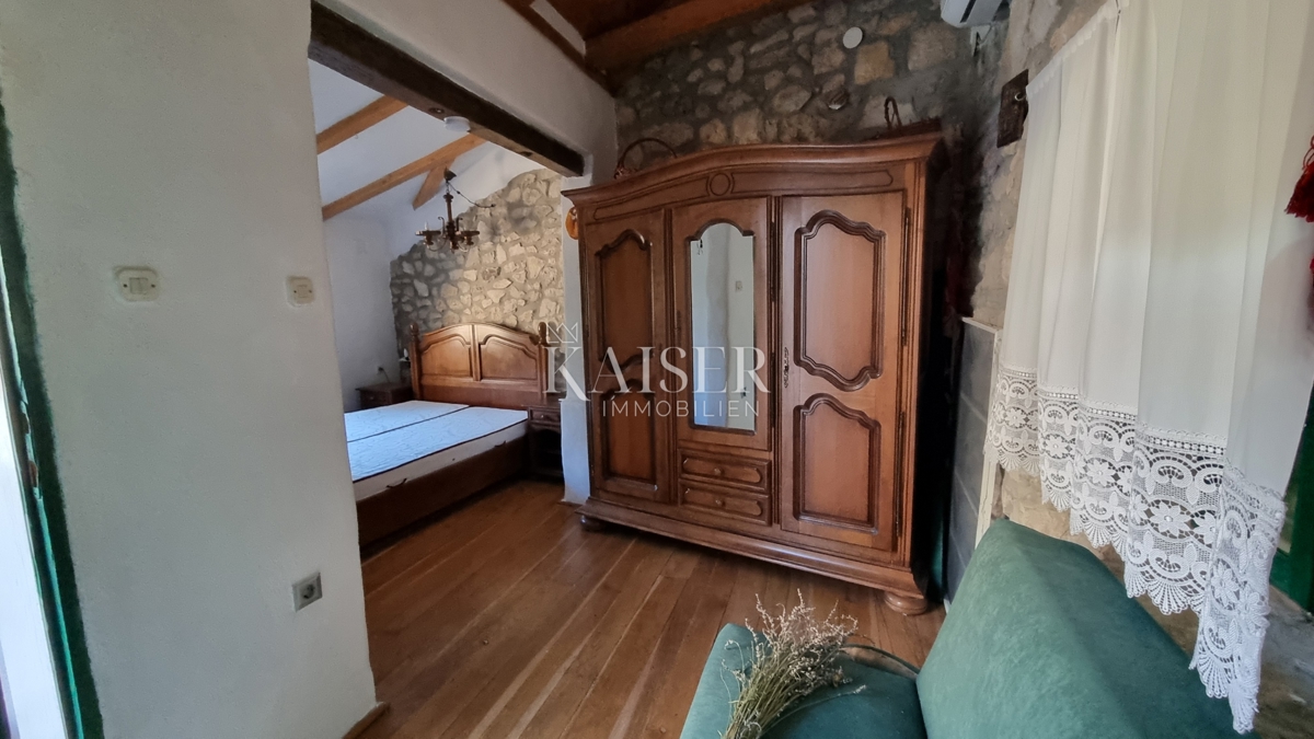 Crikvenica, Tribalj - bella casa in pietra con giardino