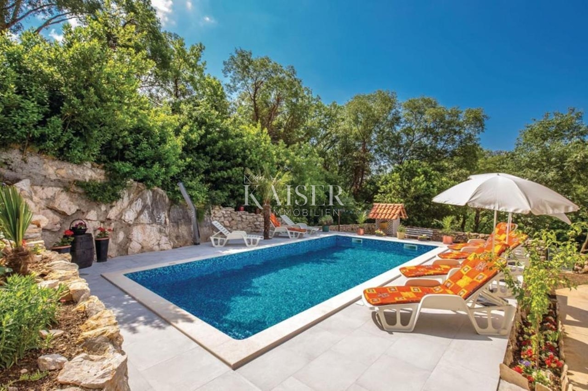 Crikvenica, Tribalj - bella casa in pietra con giardino