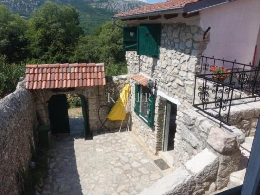 Crikvenica, Tribalj - bella casa in pietra con giardino