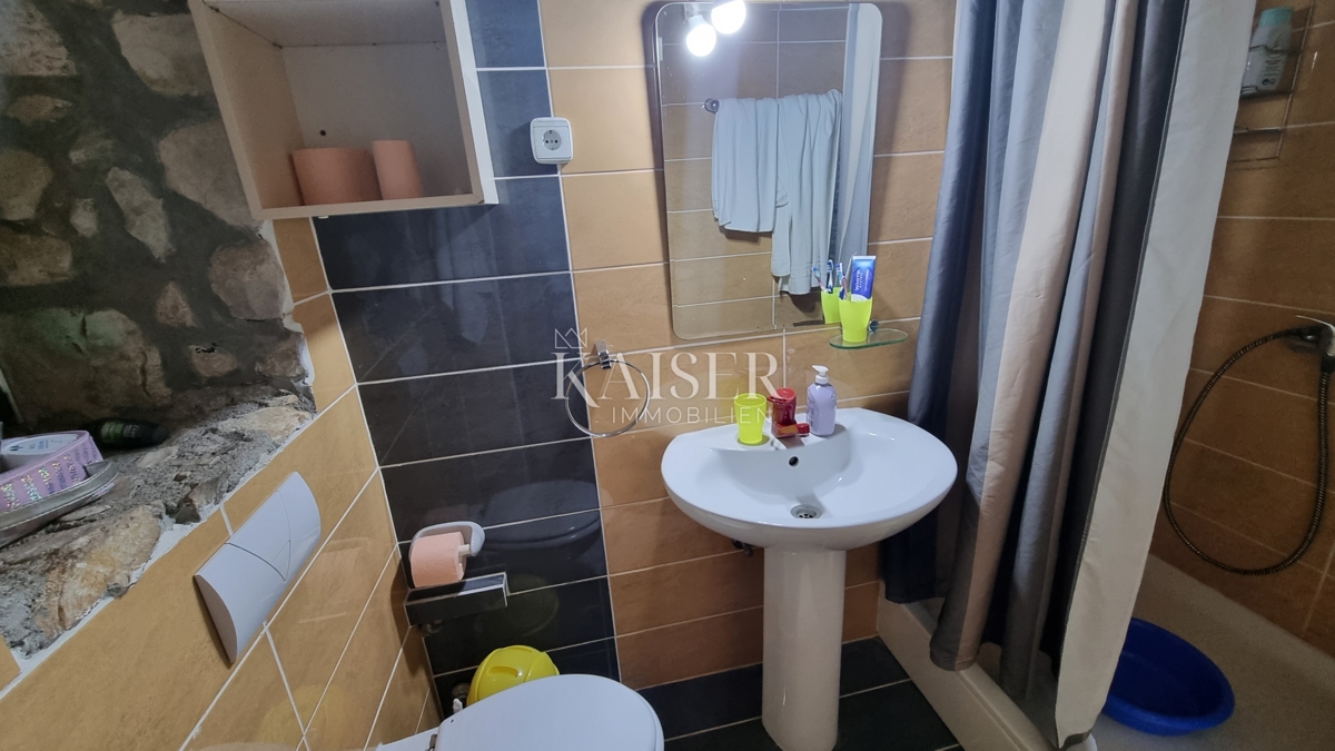 Crikvenica, Tribalj - bella casa in pietra con giardino