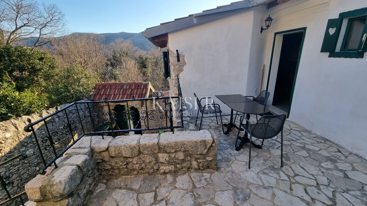 Crikvenica, Tribalj - bella casa in pietra con giardino