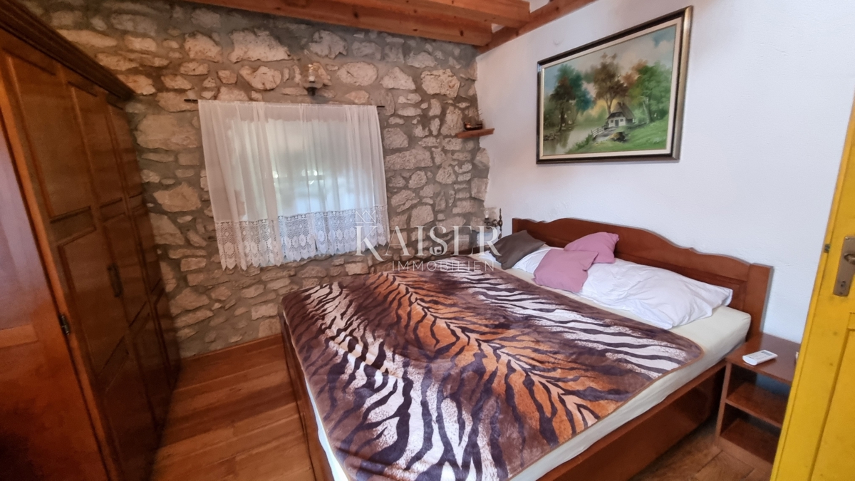 Crikvenica, Tribalj - bella casa in pietra con giardino