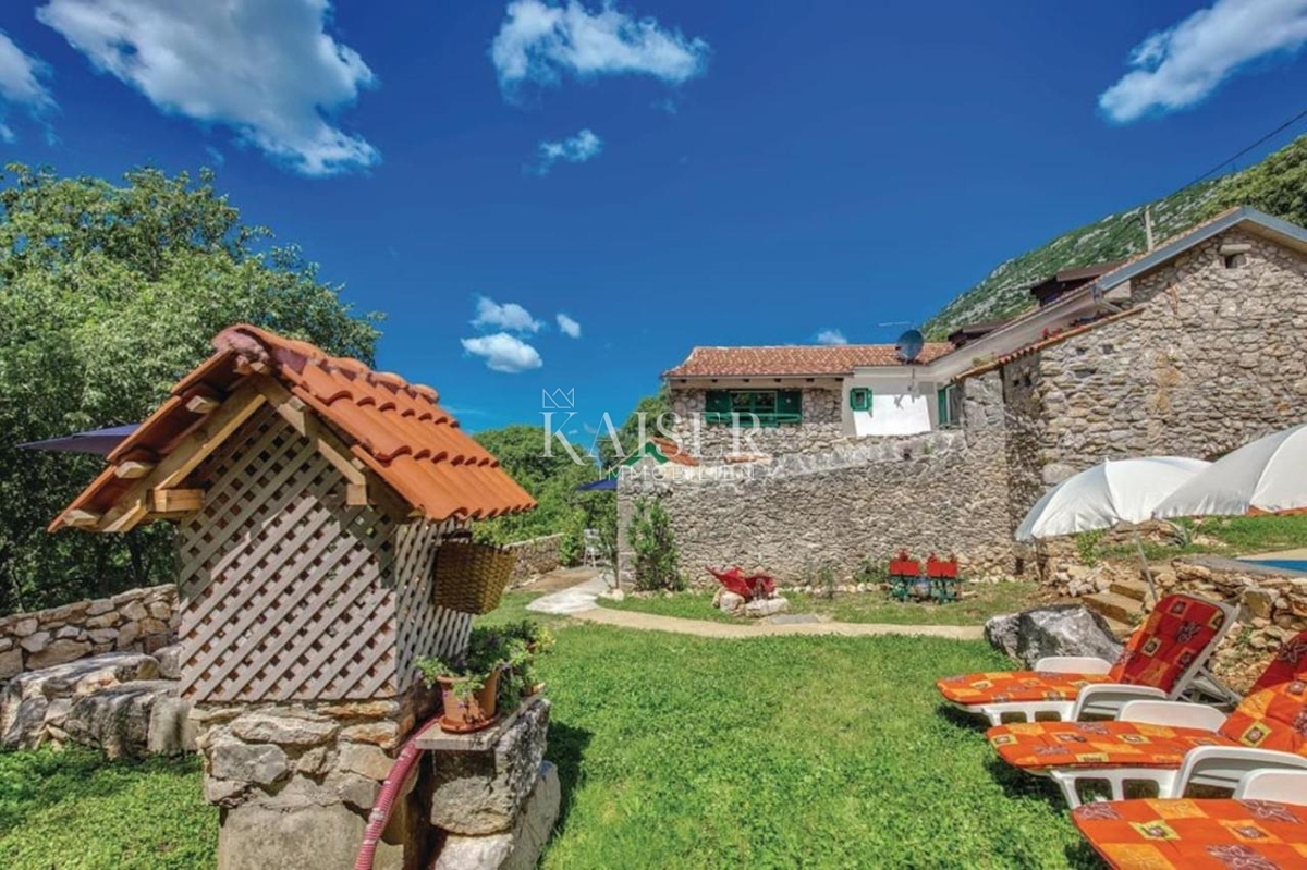 Crikvenica, Tribalj - bella casa in pietra con giardino