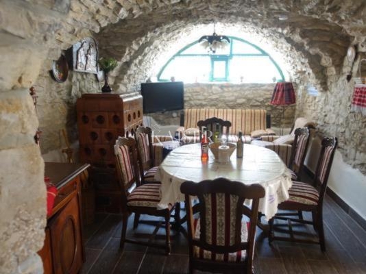 Crikvenica, Tribalj - bella casa in pietra con giardino