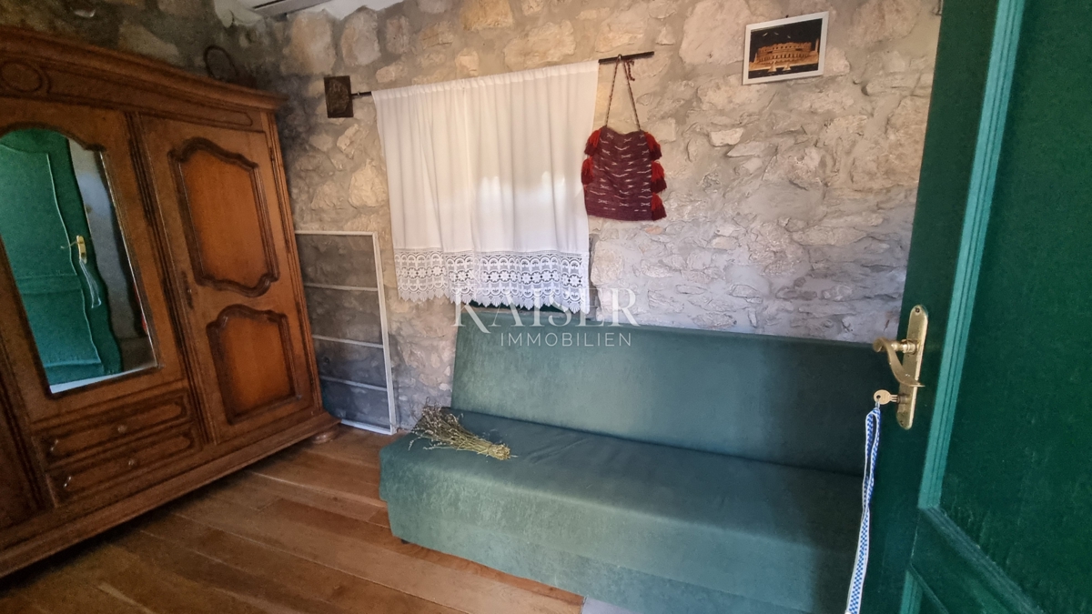 Crikvenica, Tribalj - bella casa in pietra con giardino