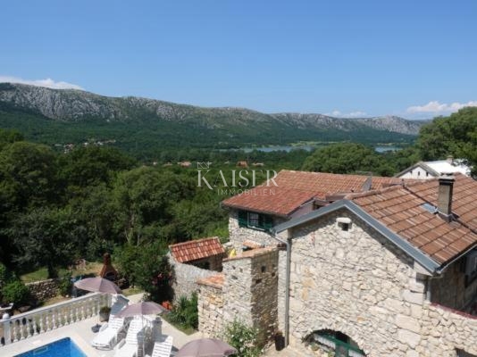 Crikvenica, Tribalj - bella casa in pietra con giardino