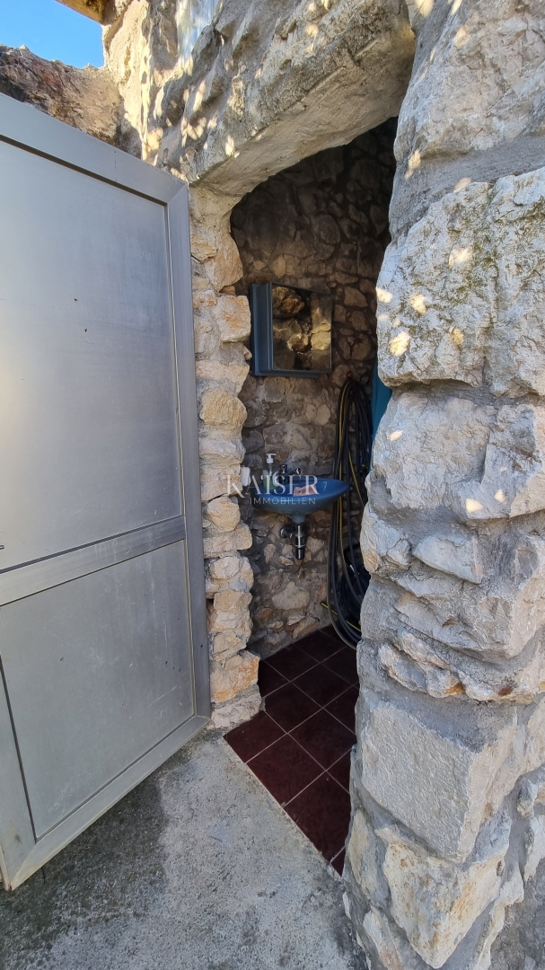 Crikvenica, Tribalj - bella casa in pietra con giardino