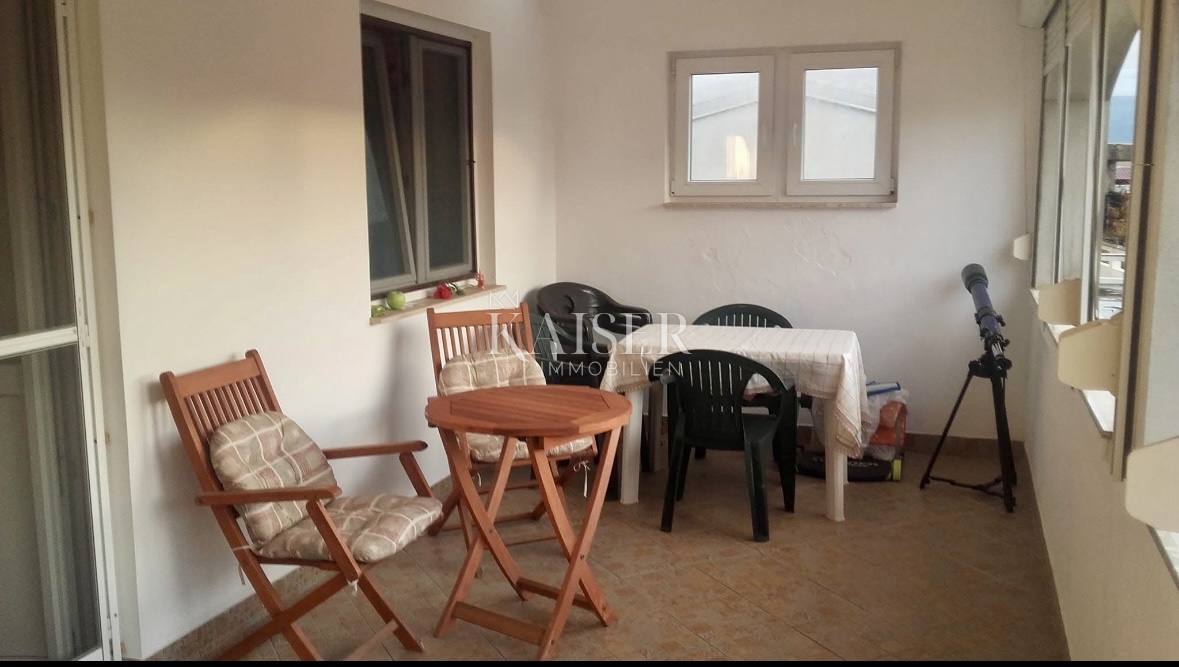 Vir, casa con due unità separate, a 200 m dal mare