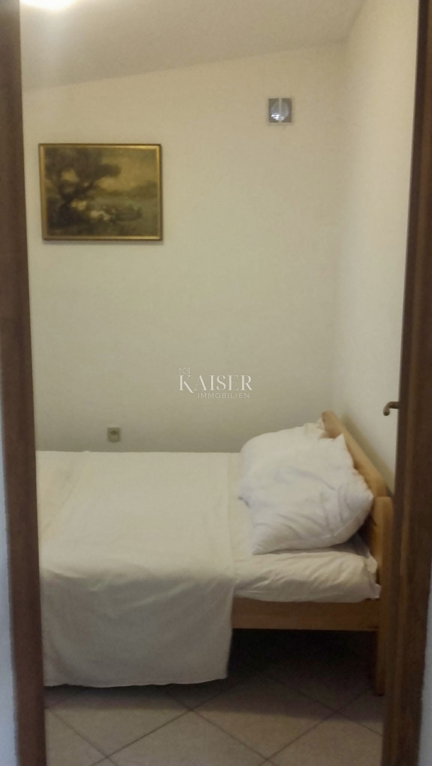 Vir, casa con due unità separate, a 200 m dal mare