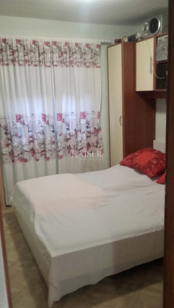 Vir, casa con due unità separate, a 200 m dal mare