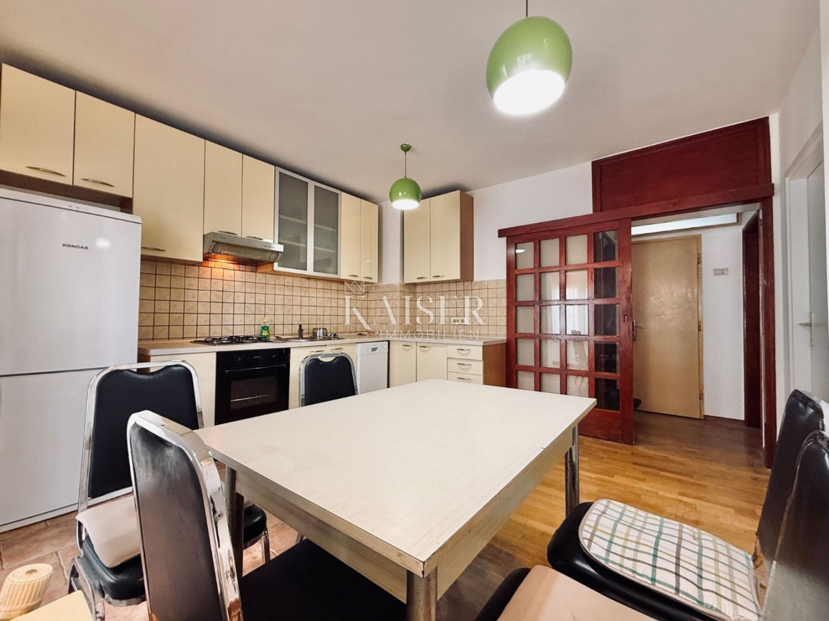 Rijeka, Grbci - casa con 2 appartamenti e giardino