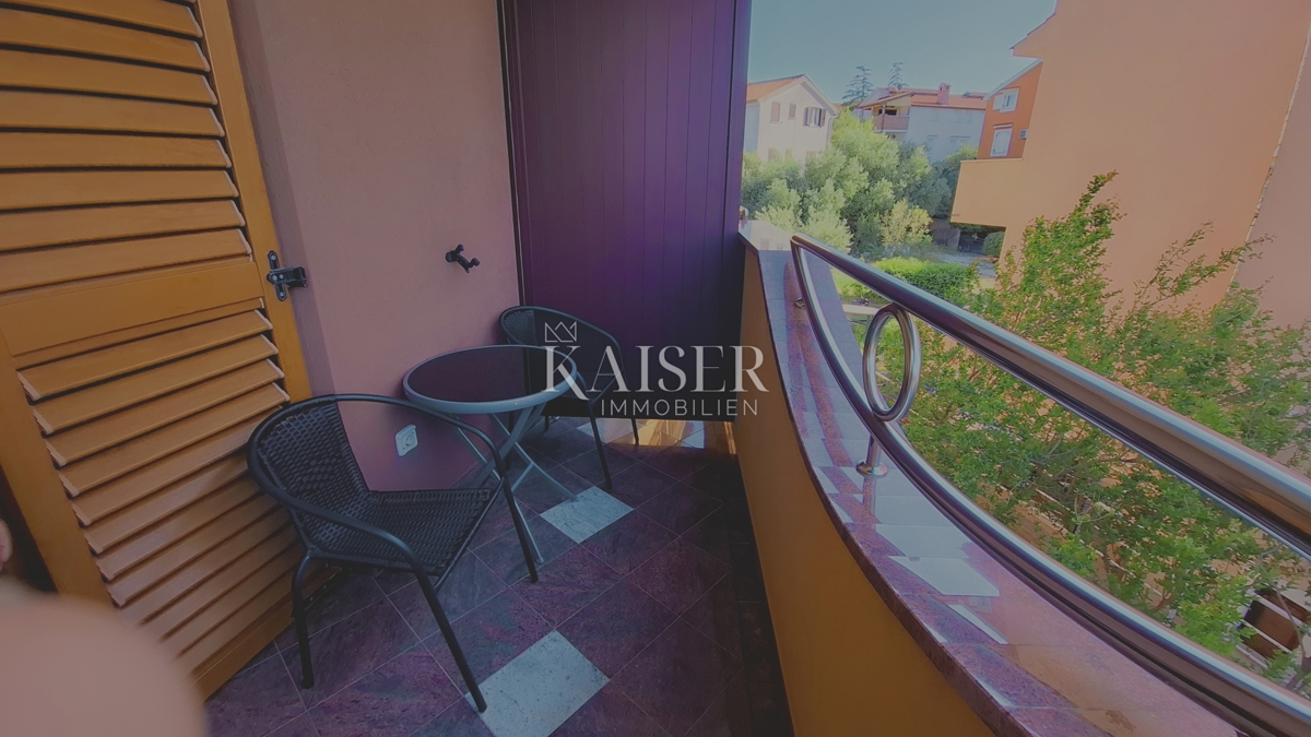 Isola di Cres, Cres, casa con più appartamenti