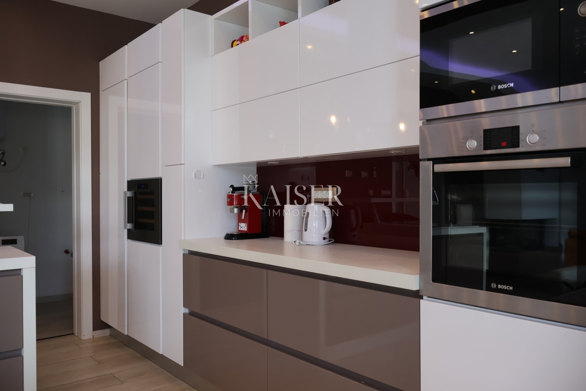 Villa Šmrika, Kraljevica, 400m2