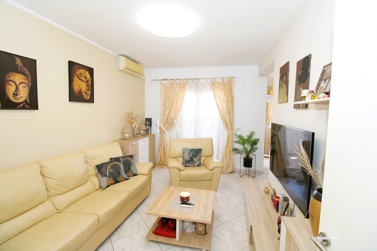 Istria - Parenzo, appartamento al piano terra a soli 2 km dal mare