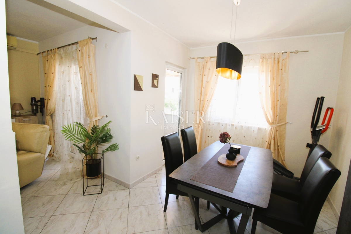 Istria - Parenzo, appartamento al piano terra a soli 2 km dal mare