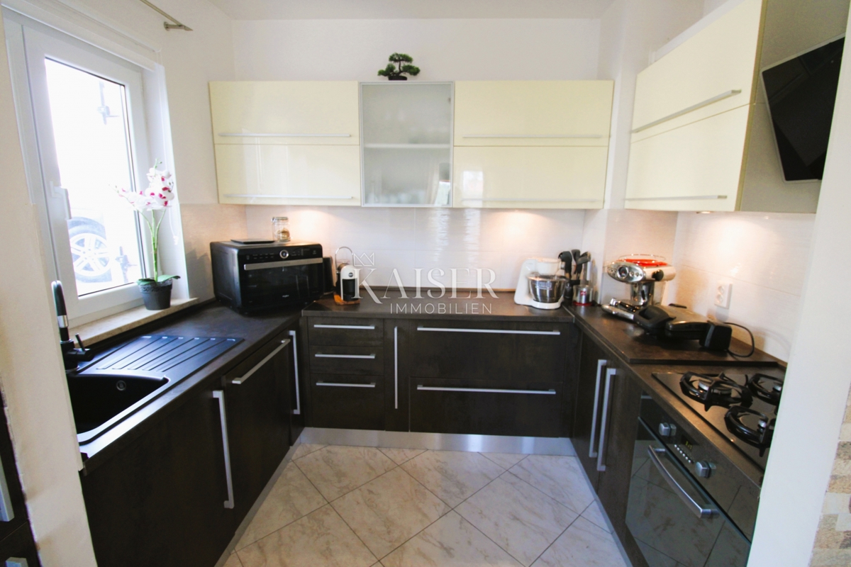 Istria - Parenzo, appartamento al piano terra a soli 2 km dal mare