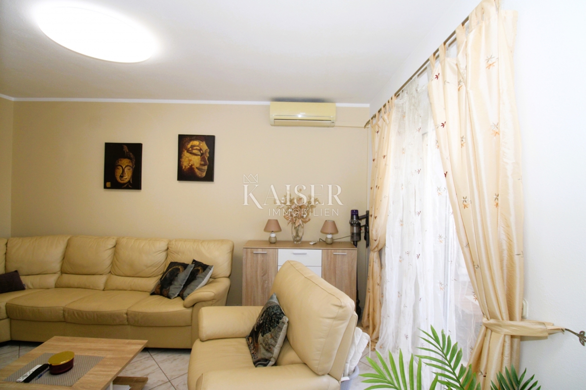 Istria - Parenzo, appartamento al piano terra a soli 2 km dal mare