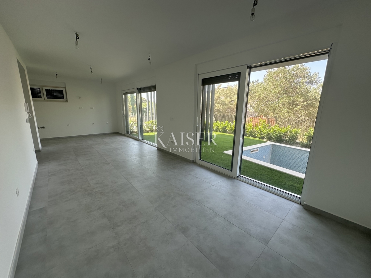 Zara; Kožino - appartamento 135 m2 con piscina in riva al mare