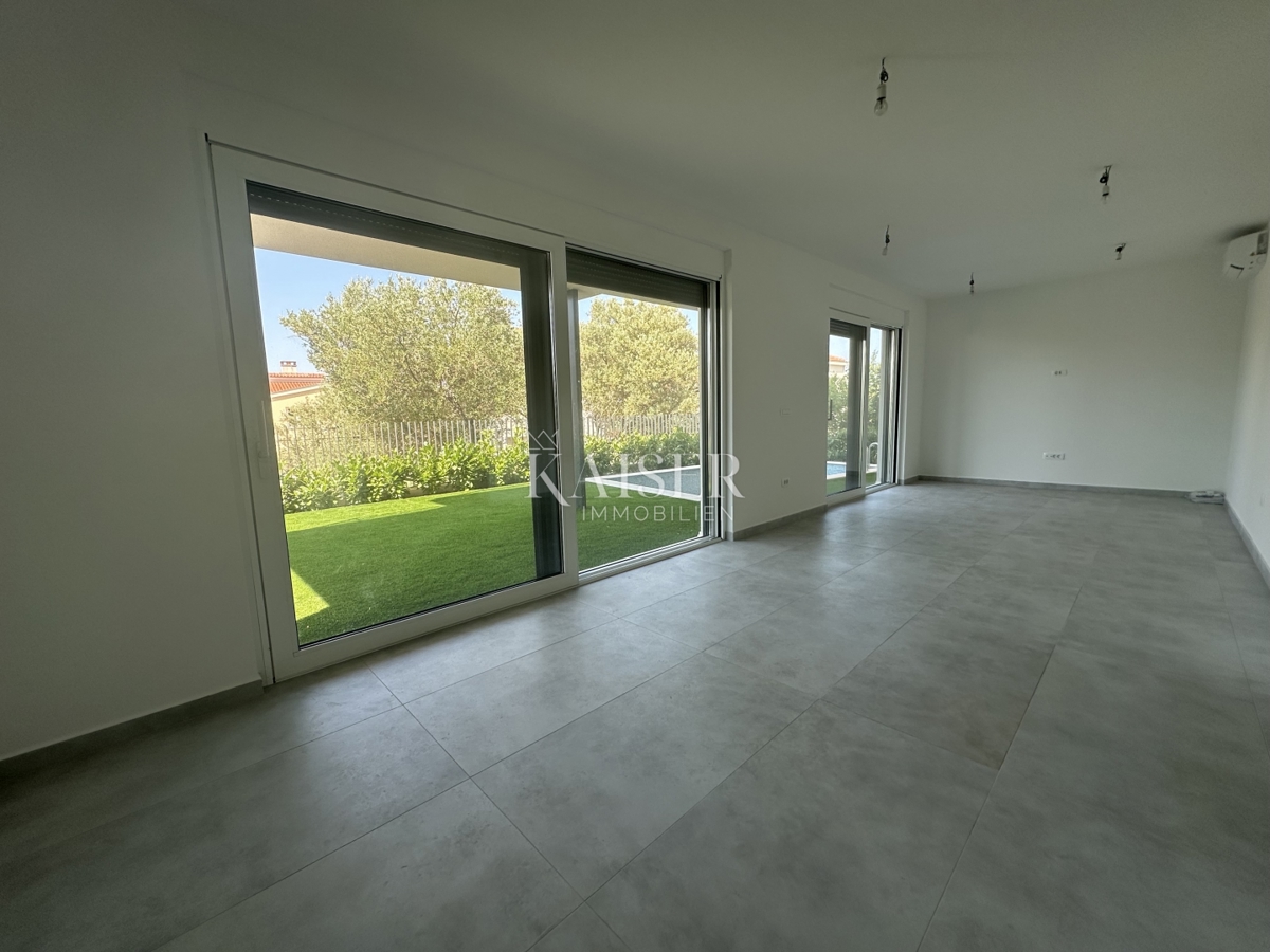 Zara; Kožino - appartamento 135 m2 con piscina in riva al mare