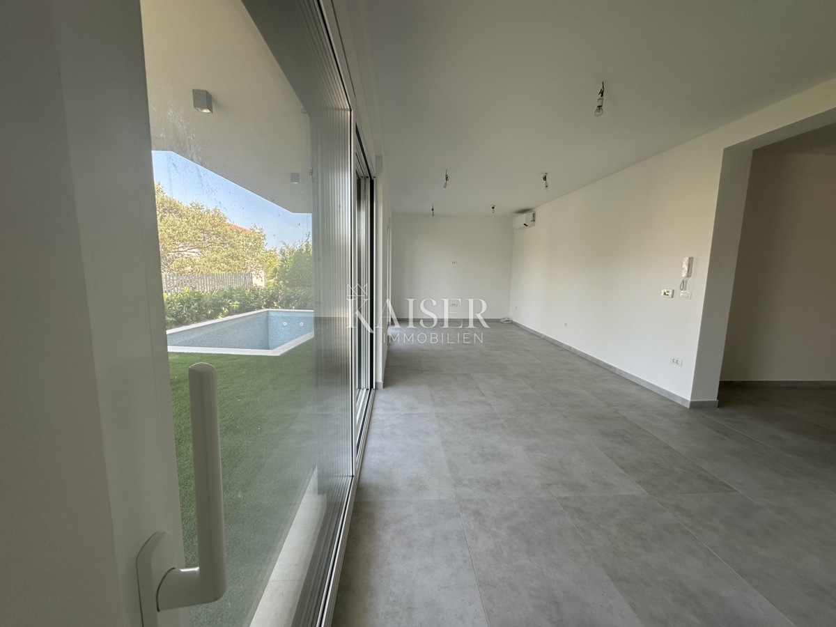 Zara; Kožino - appartamento 135 m2 con piscina in riva al mare