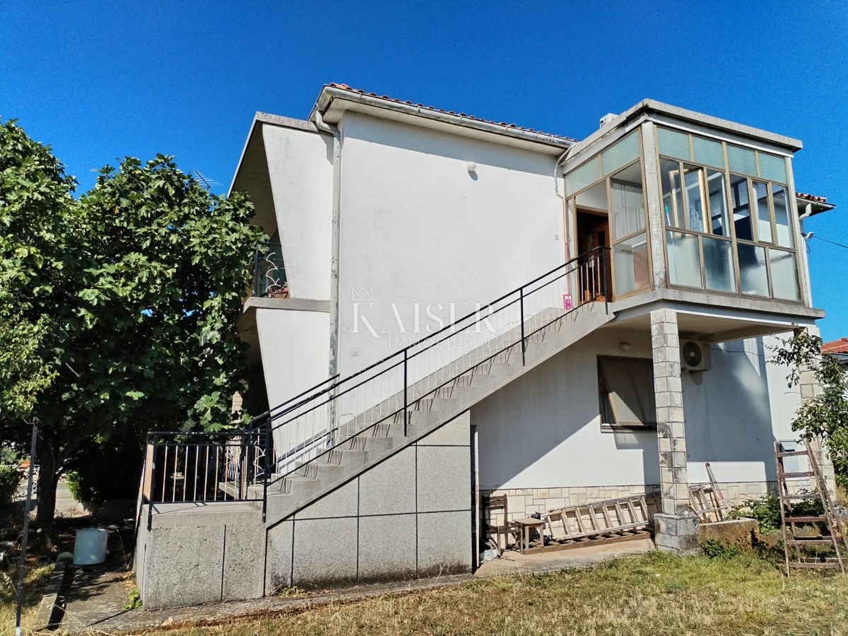 Istria, Umago, casa indipendente 280 m2, a 250 m dal mare