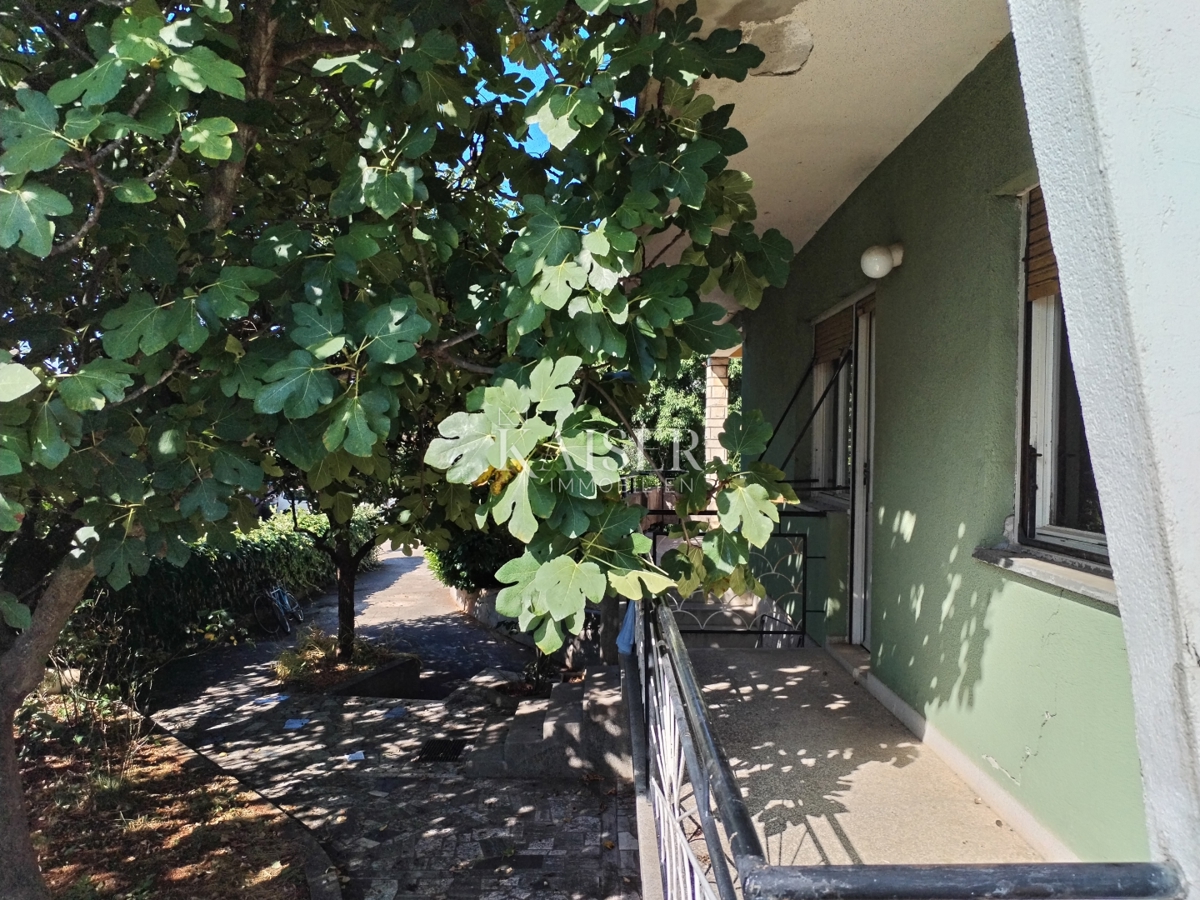 Istria, Umago, casa indipendente 280 m2, a 250 m dal mare