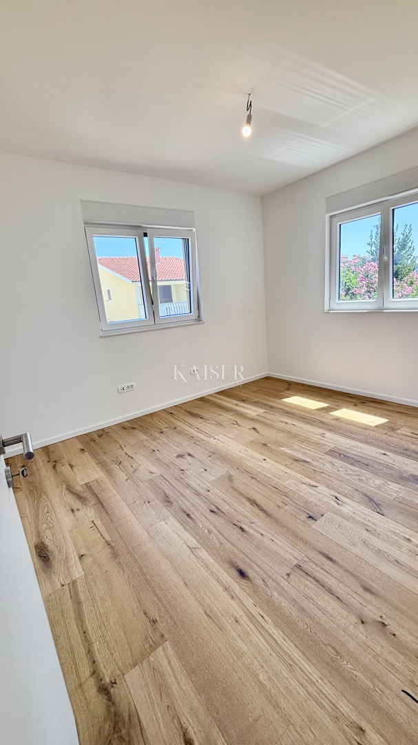 ZaraSukošan: Appartamento con tre camere da letto a 50 m dal mare con vista e terrazza