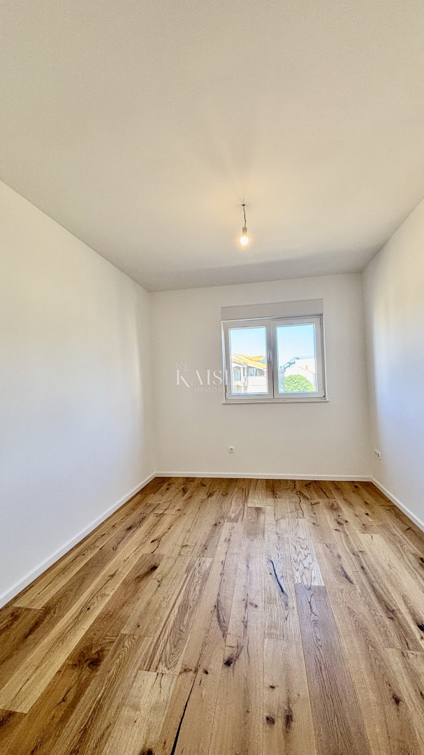 ZaraSukošan: Appartamento con tre camere da letto a 50 m dal mare con vista e terrazza