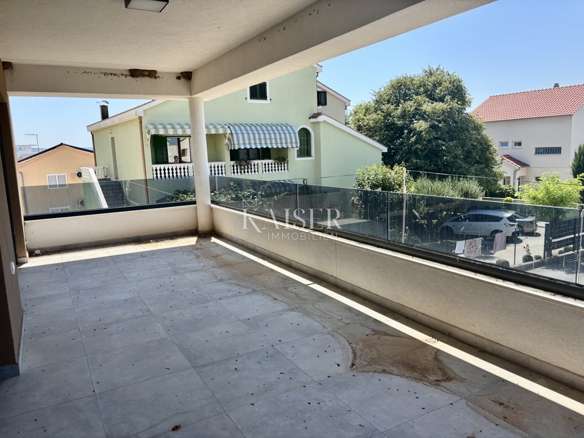 ZaraSukošan: Appartamento con tre camere da letto a 50 m dal mare con vista e terrazza