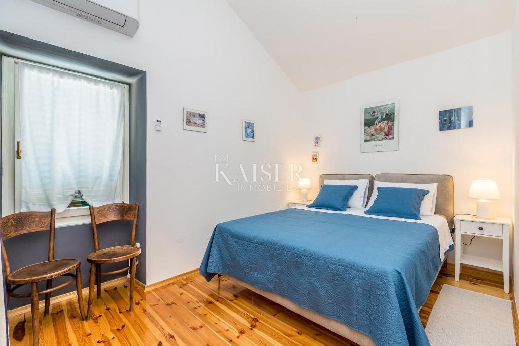 Malinska, Rasopano, autentica casa in pietra ristrutturata con piscina e giardino 