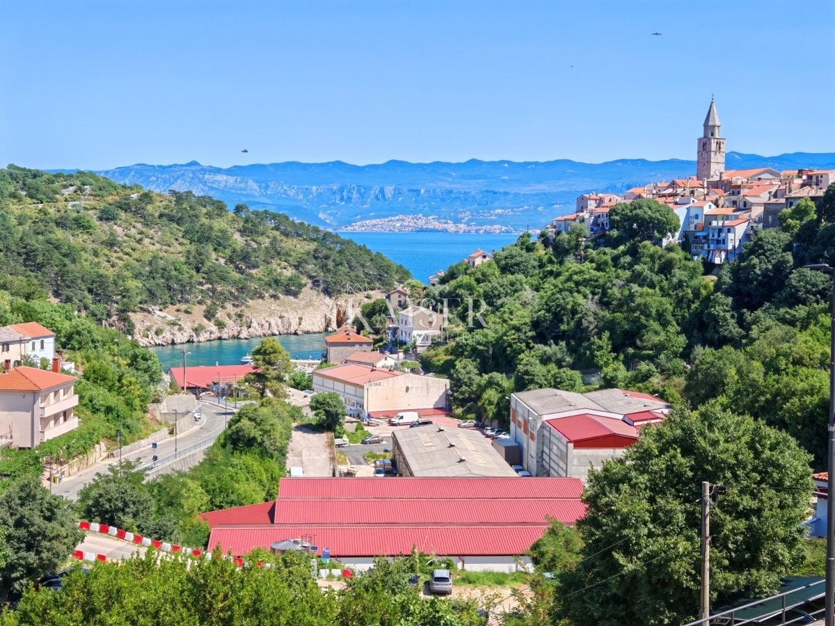 Isola di Krk, Vrbnik - appartamento duplex 95m2 con vista mare