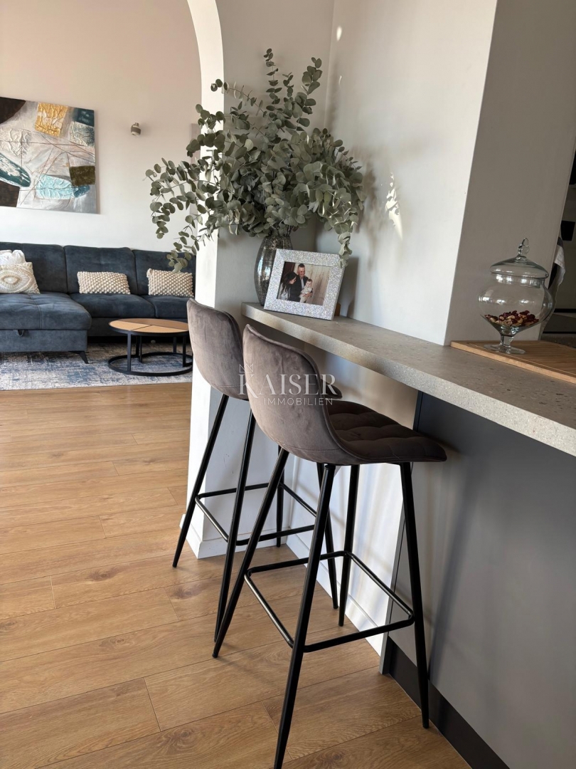 Spalato, Žnjan - appartamento con tre camere da letto 120 m2 con vista mare