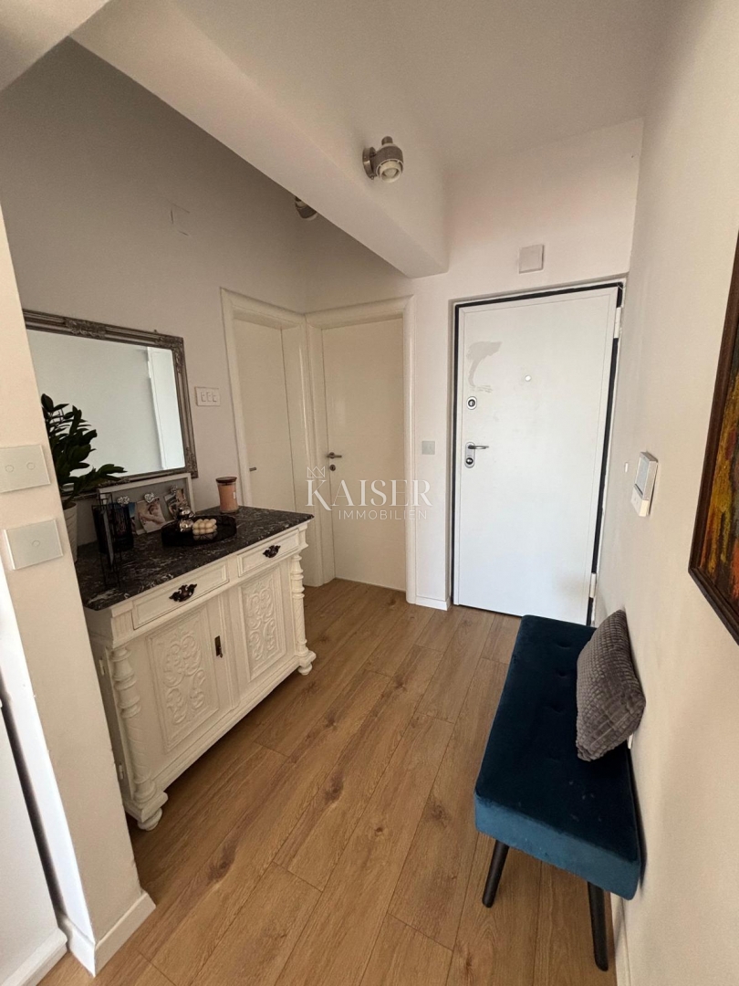 Spalato, Žnjan - appartamento con tre camere da letto 120 m2 con vista mare