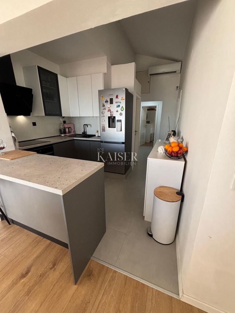 Spalato, Žnjan - appartamento con tre camere da letto 120 m2 con vista mare