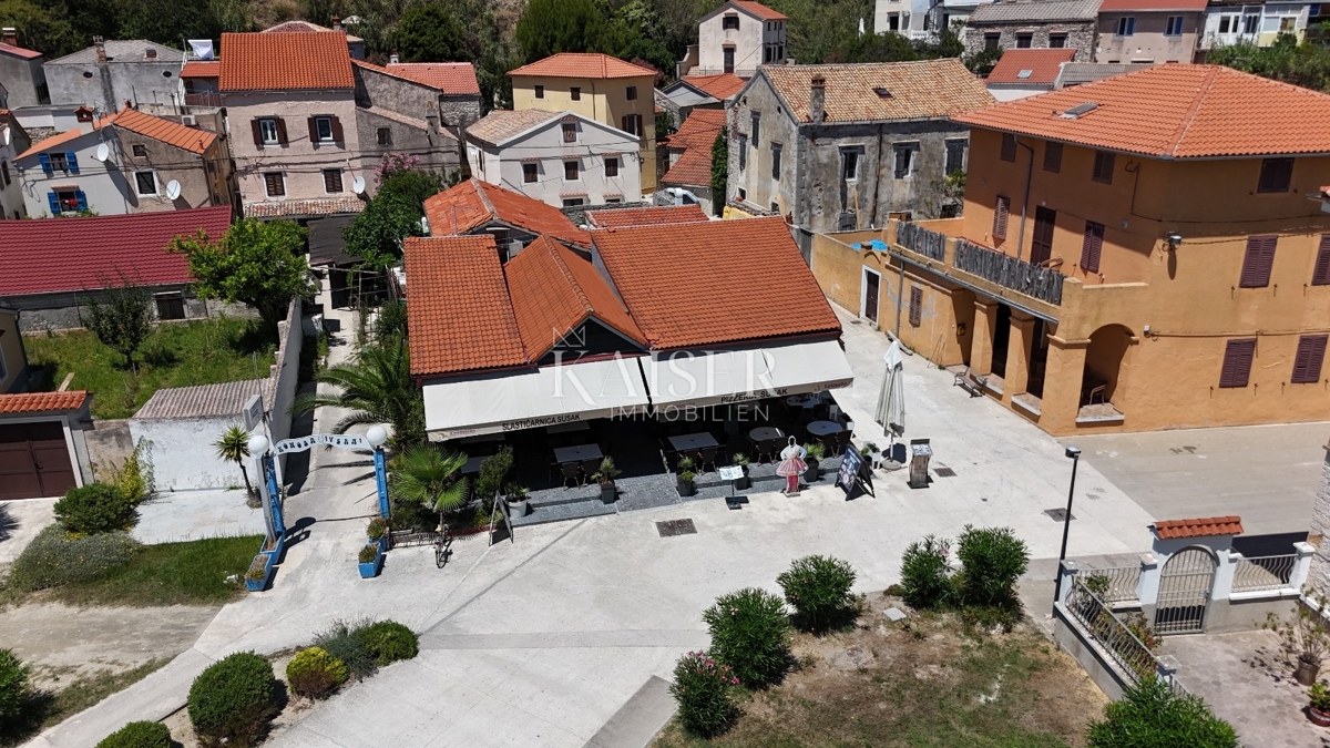 Isola di Susak, casa con ristorante