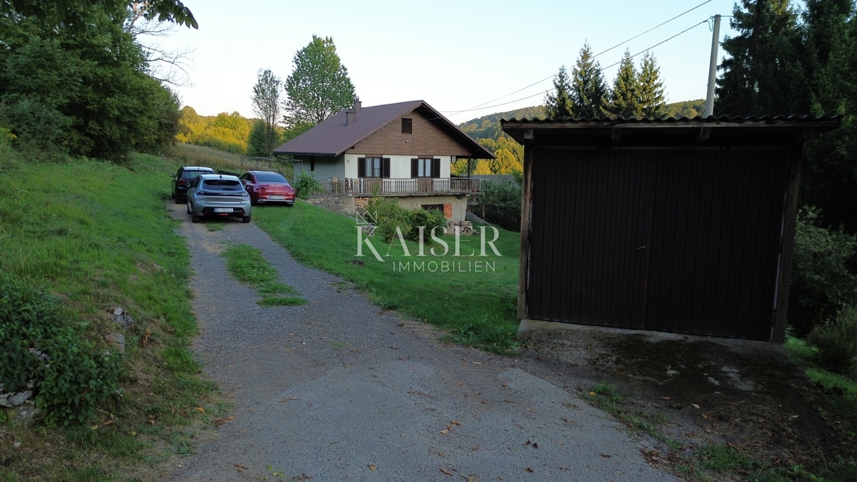 Gorski kotar, Vrbovsko - casa con ampio giardino, solo nella nostra offerta!