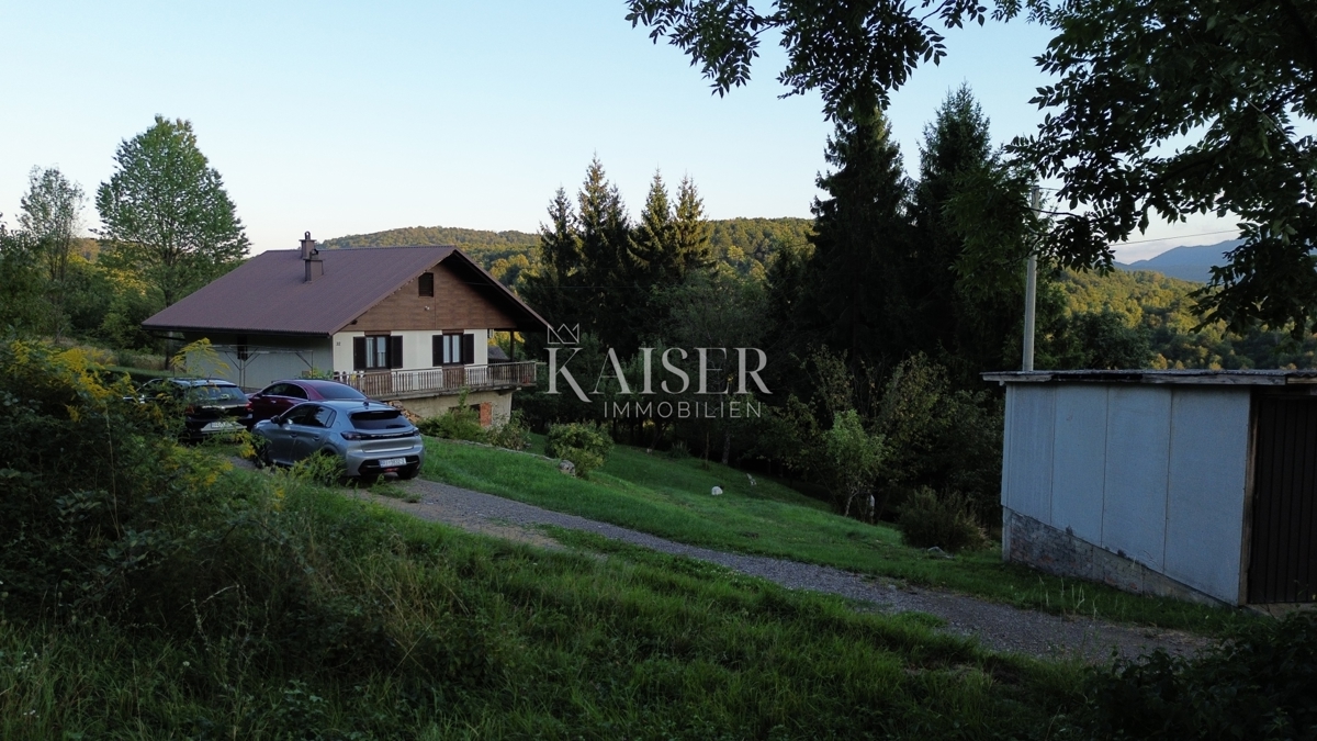 Gorski kotar, Vrbovsko - casa con ampio giardino, solo nella nostra offerta!