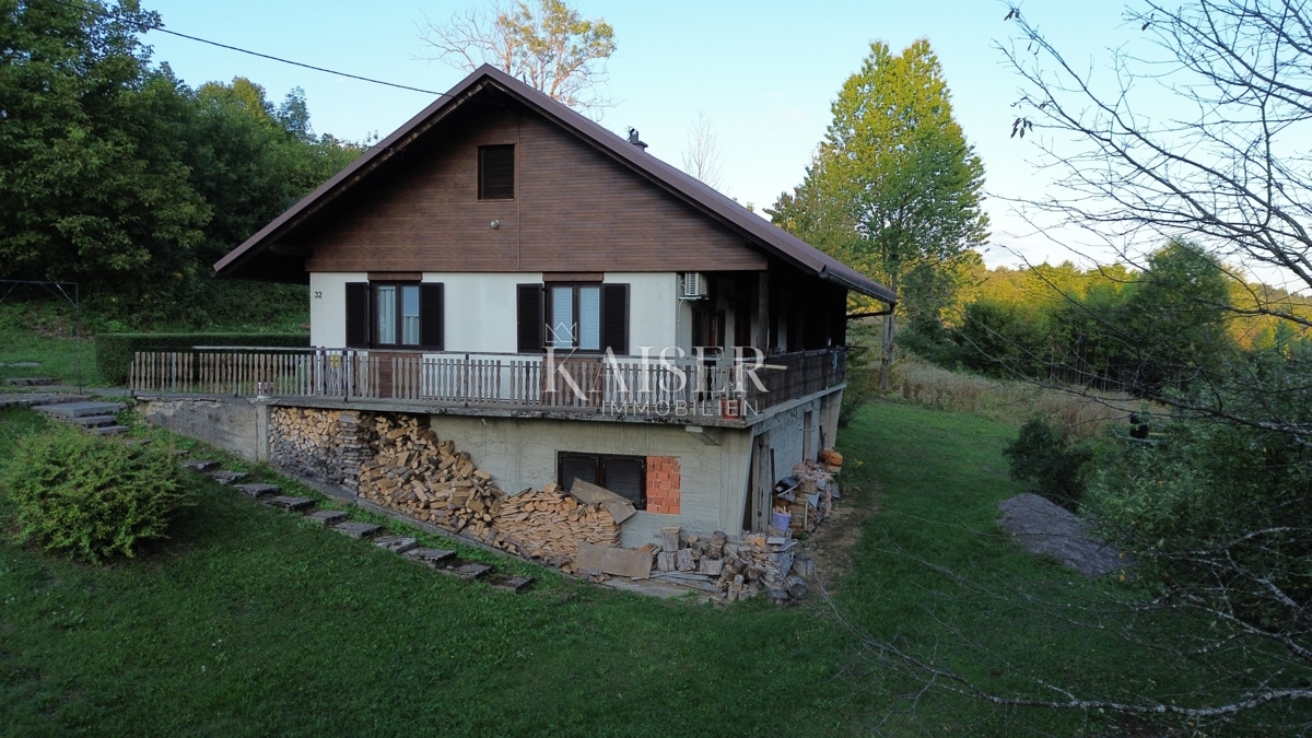 Gorski kotar, Vrbovsko - casa con ampio giardino, solo nella nostra offerta!