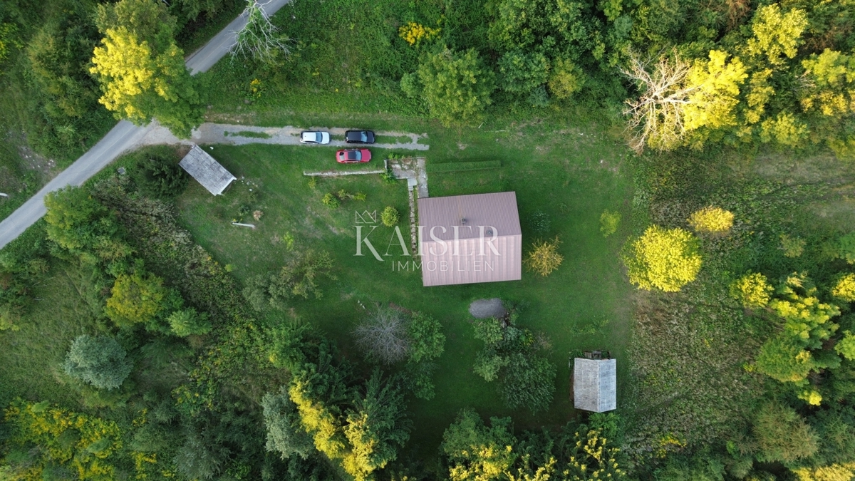 Gorski kotar, Vrbovsko - casa con ampio giardino, solo nella nostra offerta!