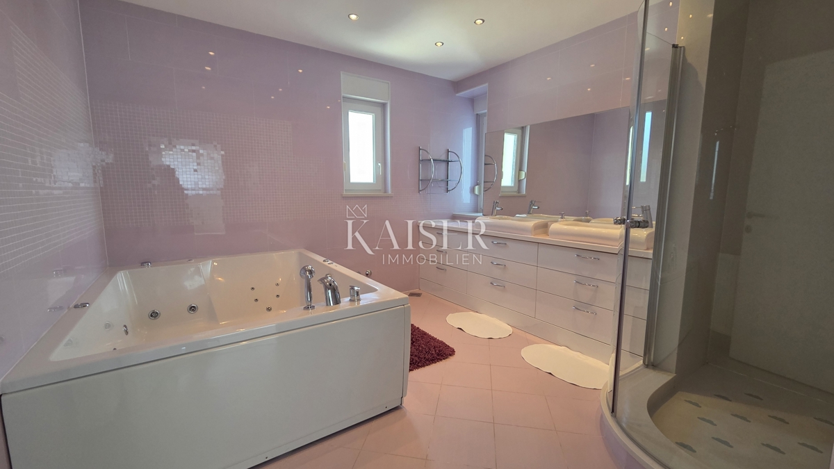 Crikvenica – Esclusiva villa di lusso con piscina e vista panoramica sul mare