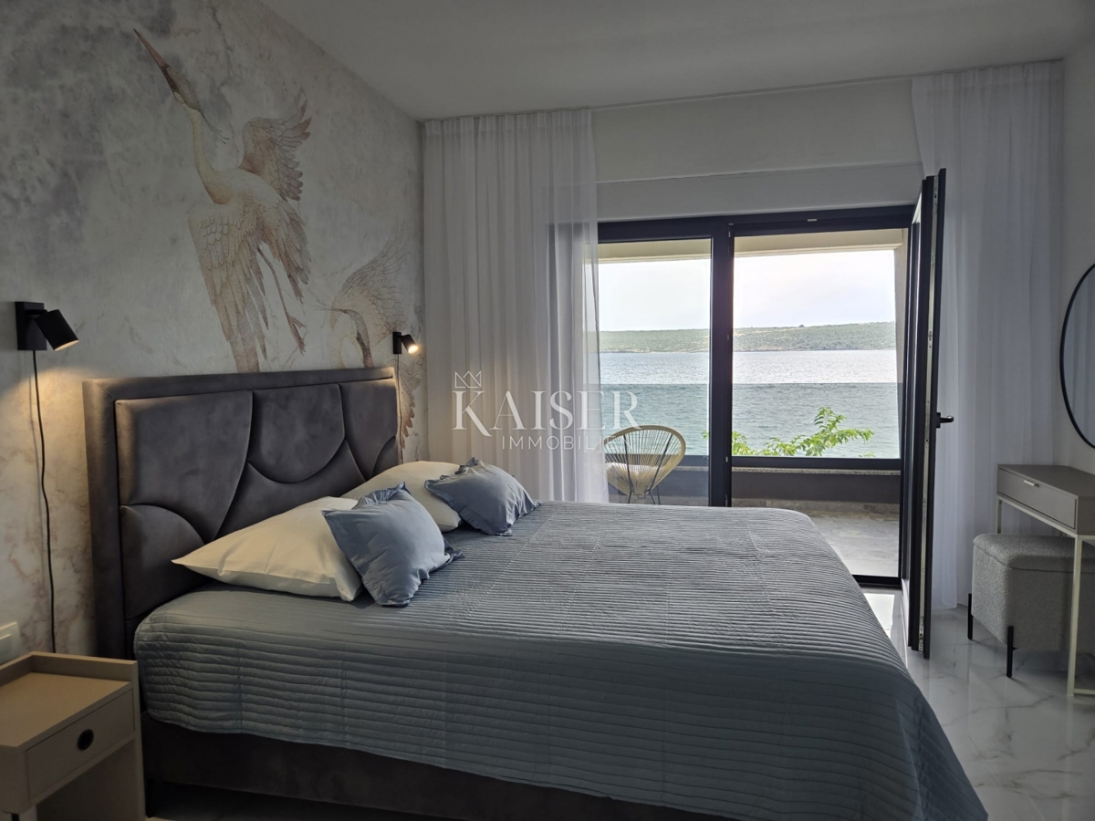 Zara, Posedarje - villa esclusiva prima fila al mare con accesso privato al mare