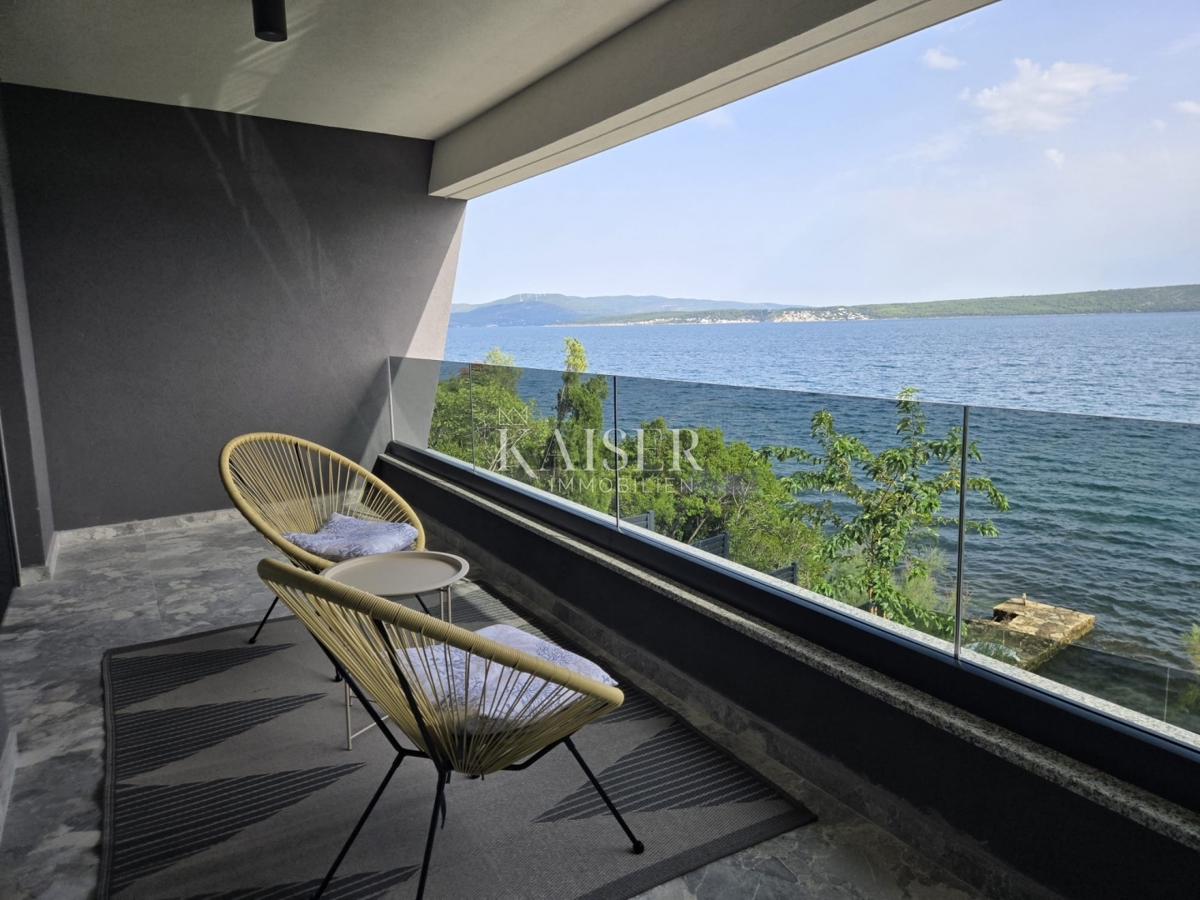 Zara, Posedarje - villa esclusiva prima fila al mare con accesso privato al mare