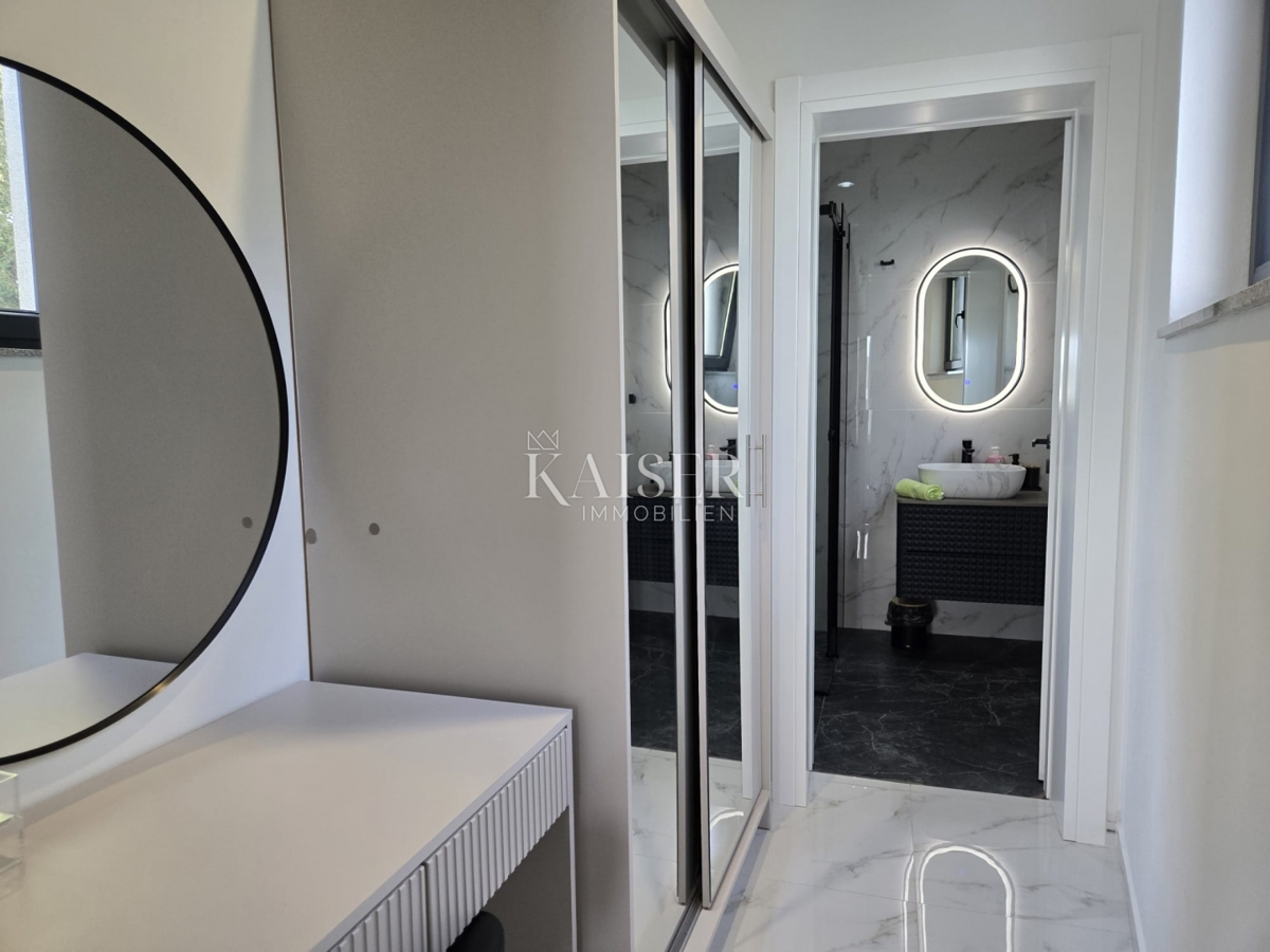 Zara, Posedarje - villa esclusiva prima fila al mare con accesso privato al mare