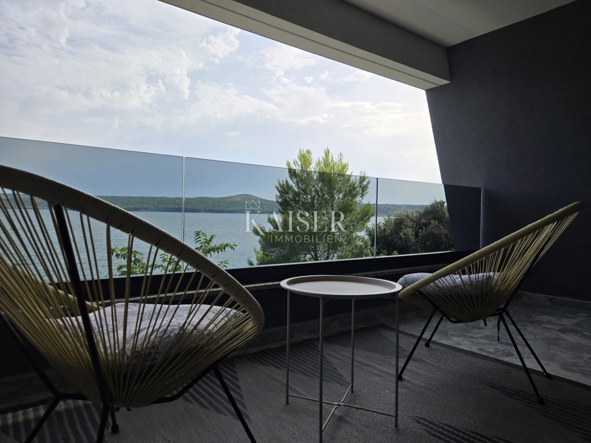 Zara, Posedarje - villa esclusiva prima fila al mare con accesso privato al mare