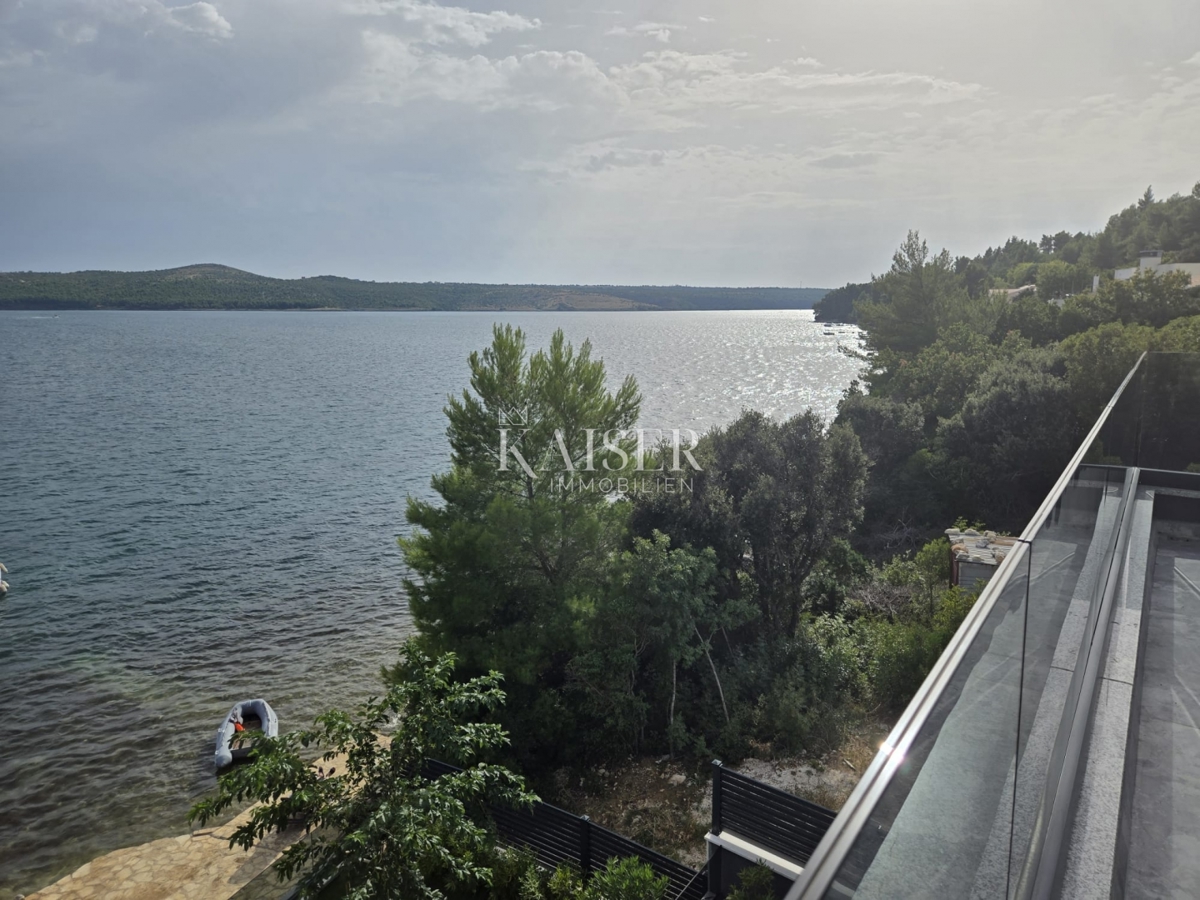 Zara, Posedarje - villa esclusiva prima fila al mare con accesso privato al mare