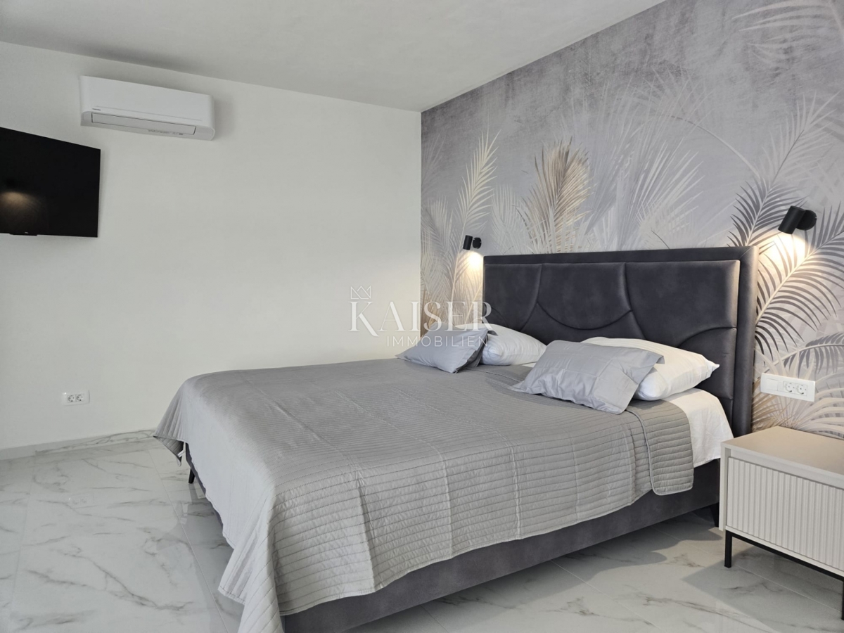 Zara, Posedarje - villa esclusiva prima fila al mare con accesso privato al mare