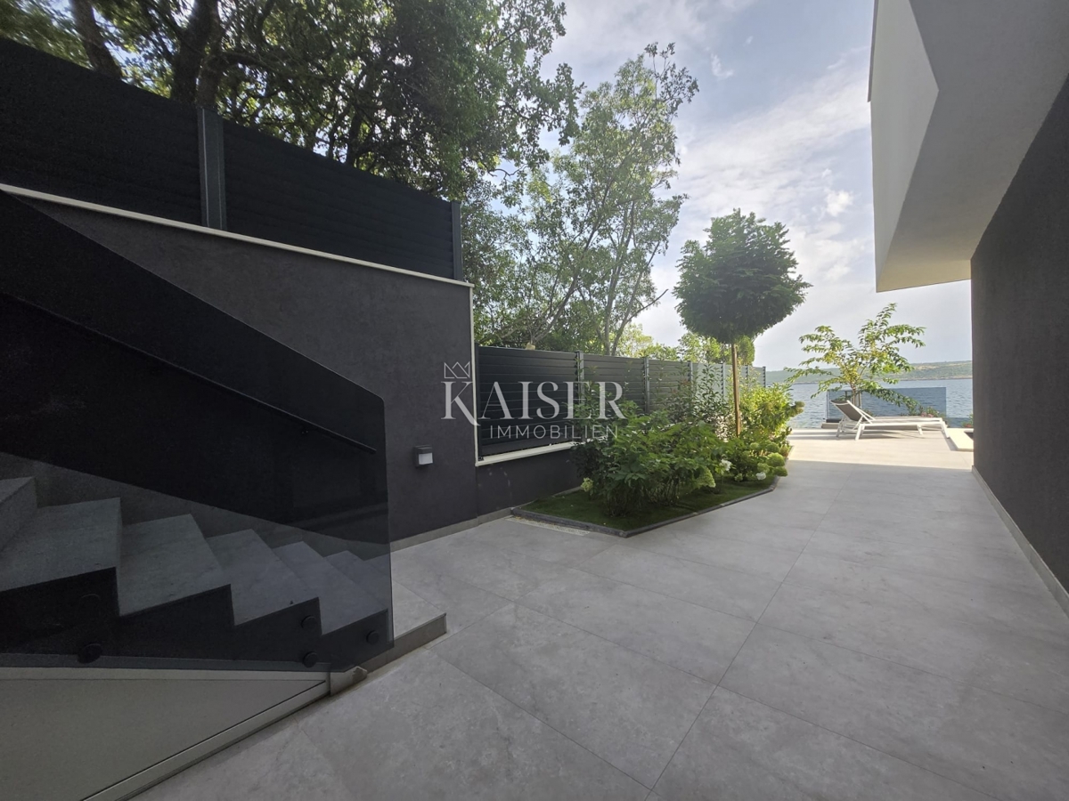 Zara, Posedarje - villa esclusiva prima fila al mare con accesso privato al mare