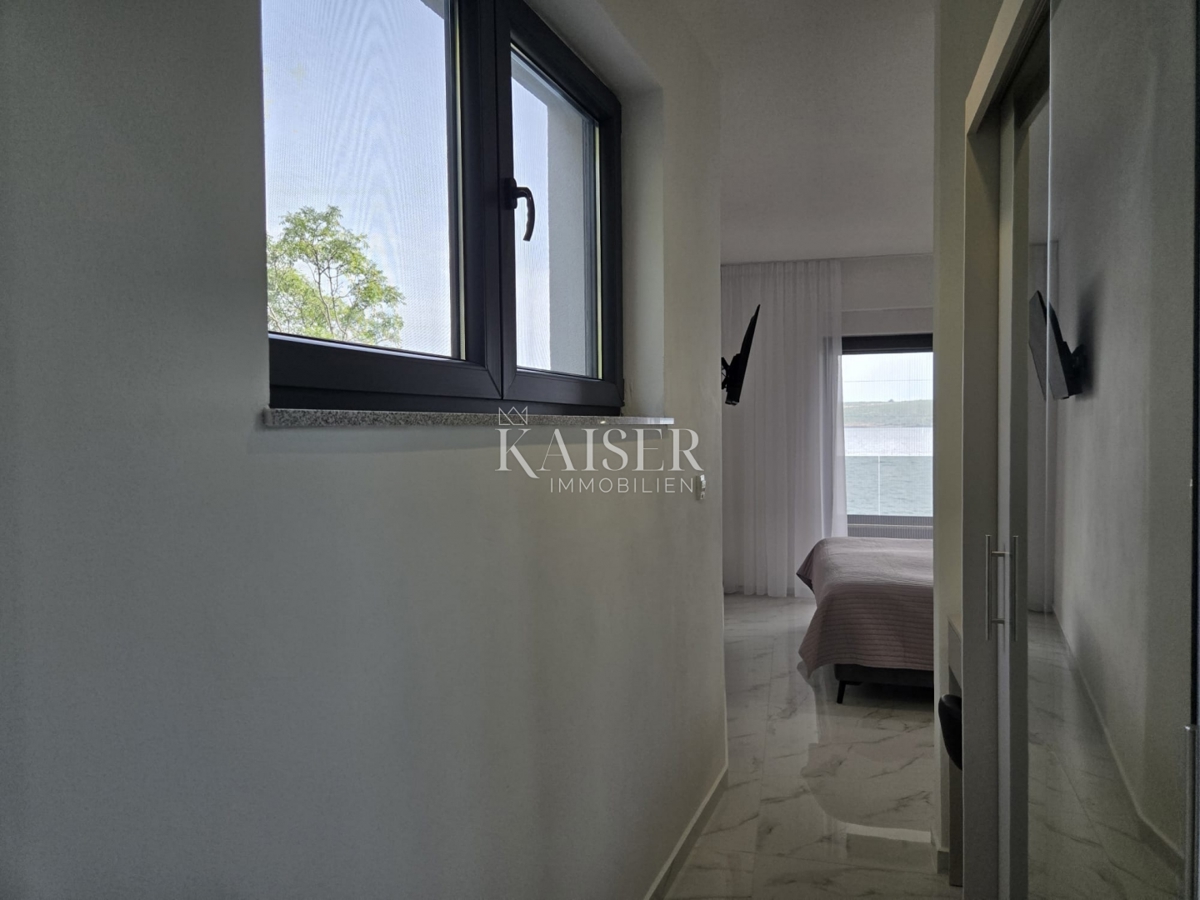 Zara, Posedarje - villa esclusiva prima fila al mare con accesso privato al mare