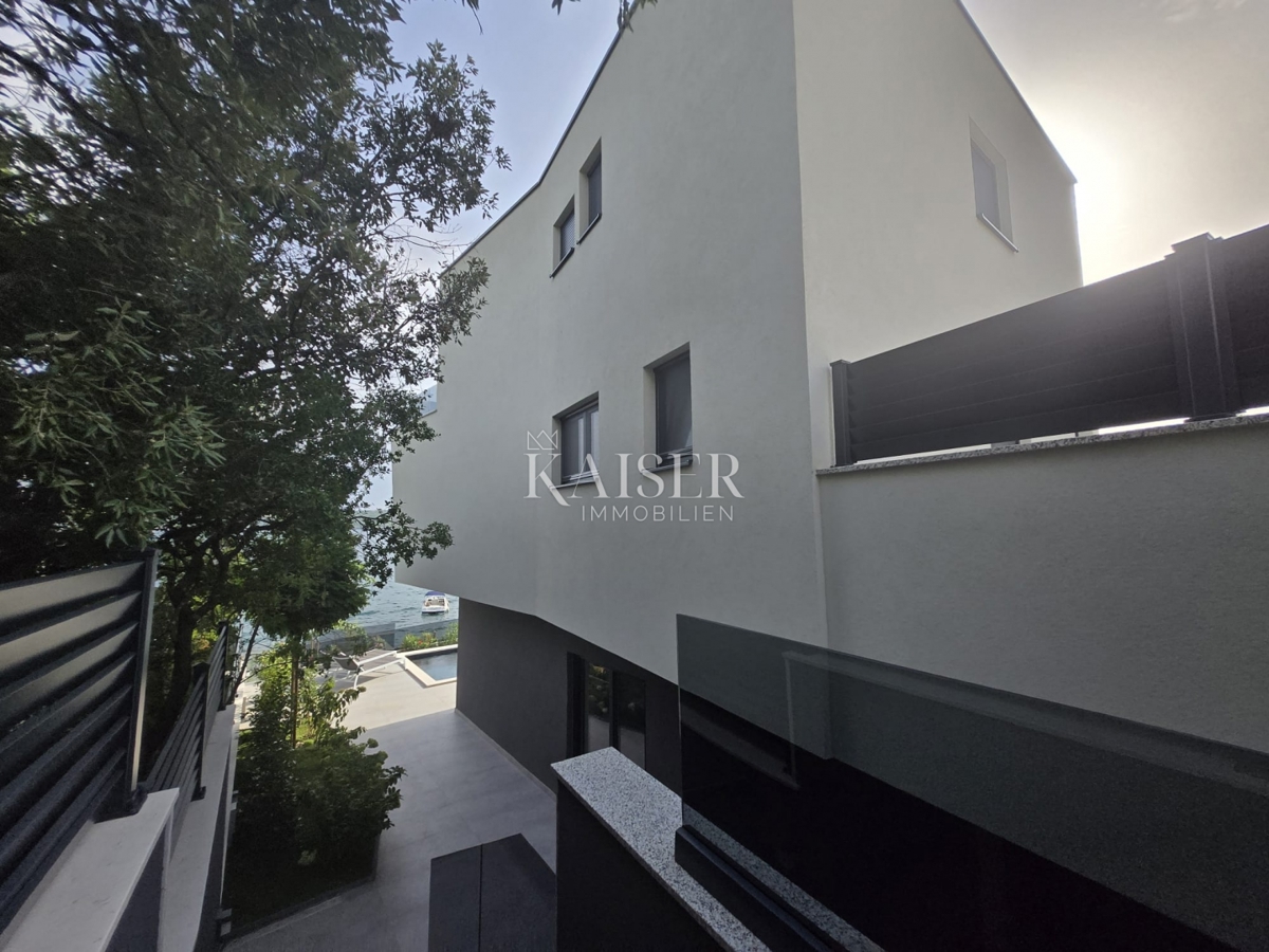 Zara, Posedarje - villa esclusiva prima fila al mare con accesso privato al mare